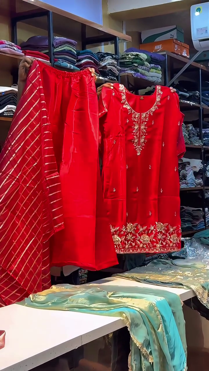 🌿 Emerald Grace Floral Embroidered Kurta Set with Dupatta 🌿