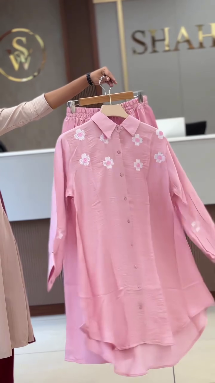 🌸 Flora Grace Co-Ord Set – Elegant Shirt & Pant Ensemble 🌸