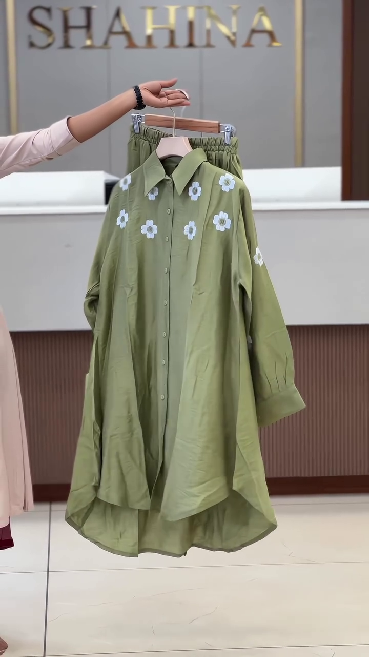 🌸 Flora Grace Co-Ord Set – Elegant Shirt & Pant Ensemble 🌸