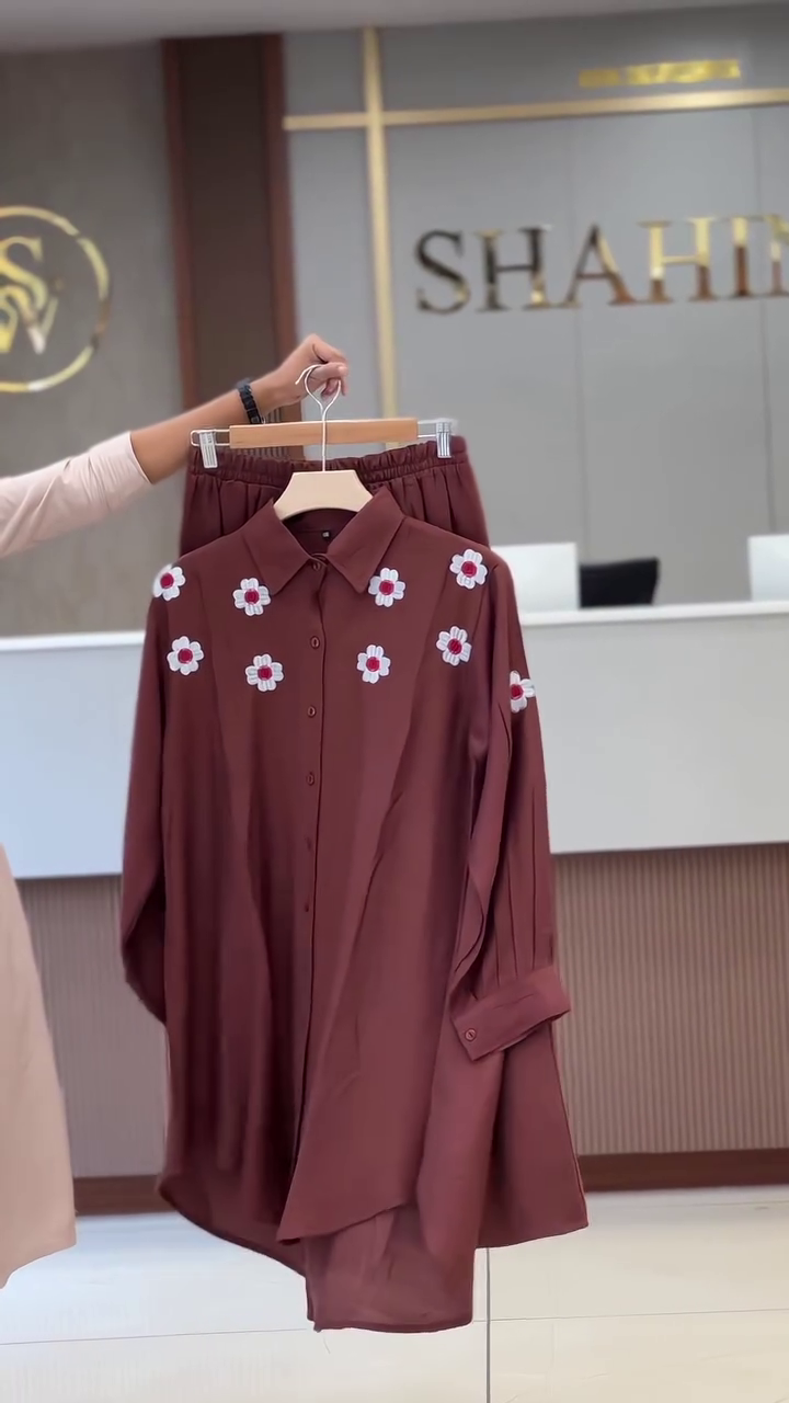 🌸 Flora Grace Co-Ord Set – Elegant Shirt & Pant Ensemble 🌸