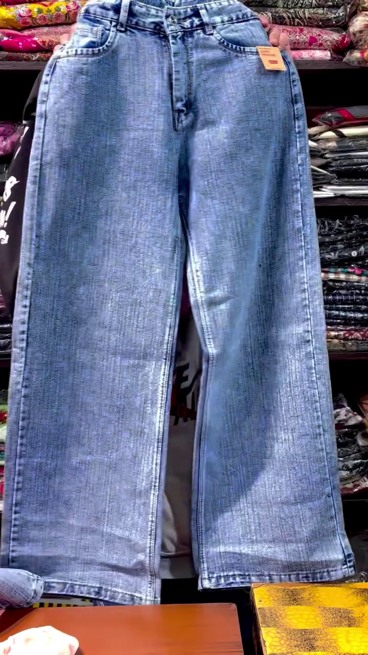 Casual Graphic Black Crop T-Shirt