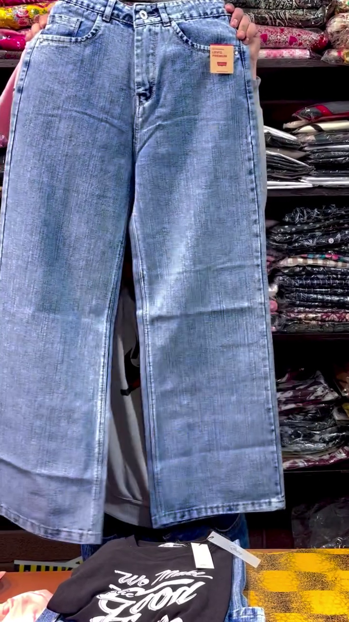 Casual Graphic Black Crop T-Shirt