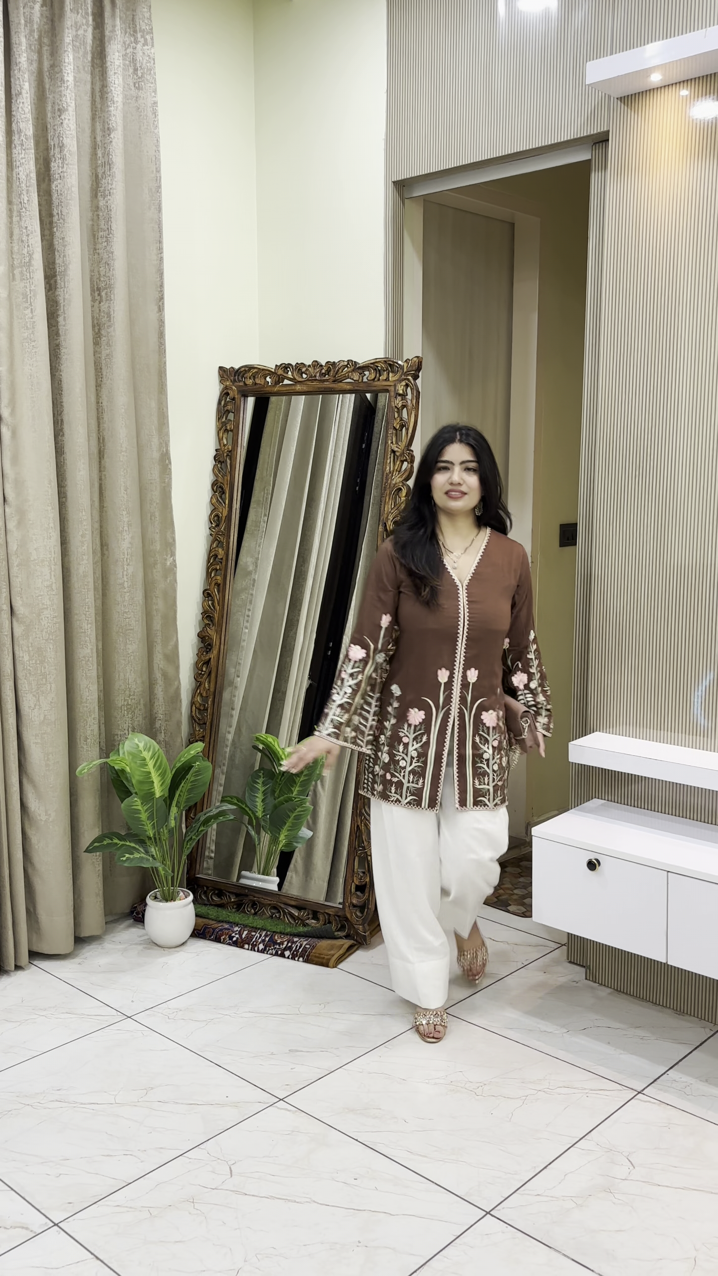 Elegant Noir Kurta Set with Printed Dupatta