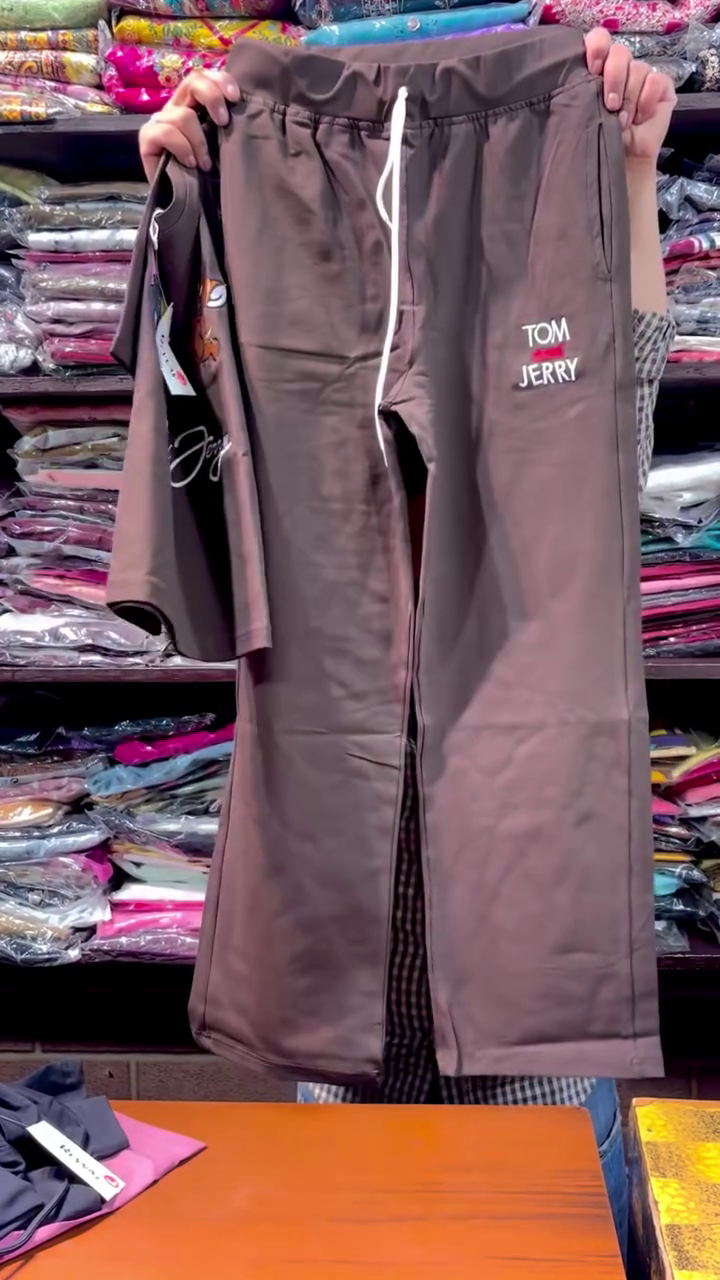 Trendy Tom & Jerry Graphic T-Shirt