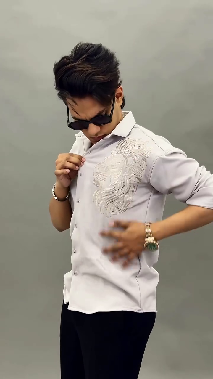 Men’s Lion Embroidered Shirt