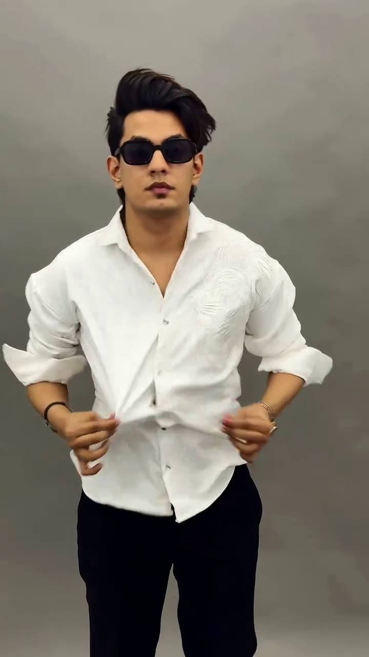 Men’s Lion Embroidered Shirt